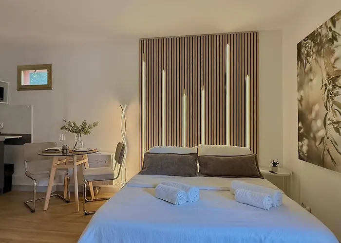 Evasion Balneo, Clim, Wifi, Netflix, Palais *