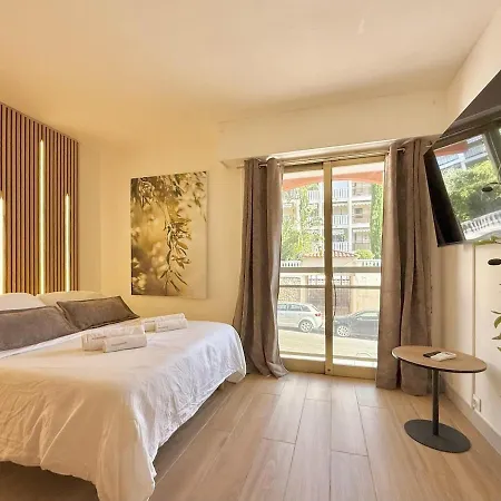 Evasion Balneo, Clim, Wifi, Netflix, Palais Appartement *