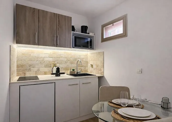 Evasion Balneo, Clim, Wifi, Netflix, Palais *