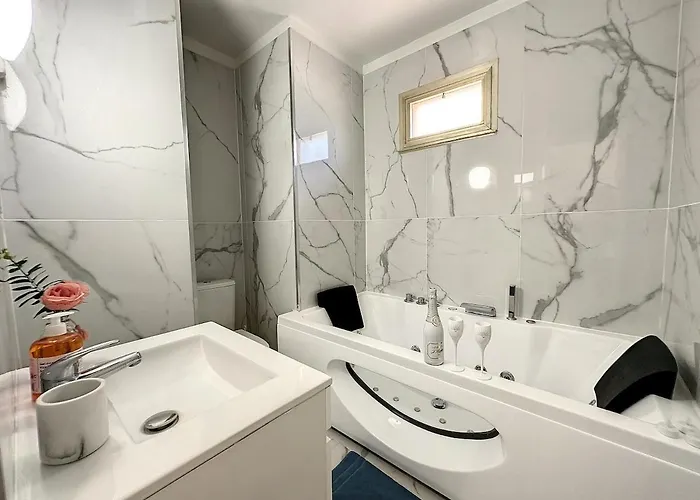 Evasion Balneo, Clim, Wifi, Netflix, Palais